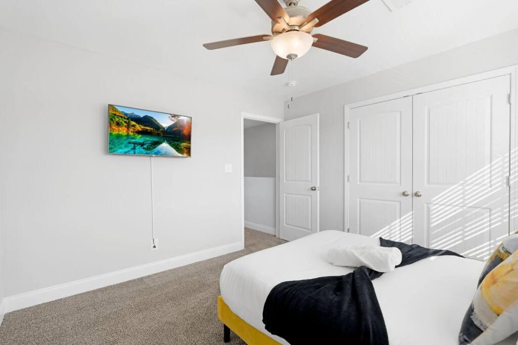 Make Lemonade In Luxury W King Bed And Free Parking Plus 40 Minutes To Nashville Clarksville Eksteriør bilde